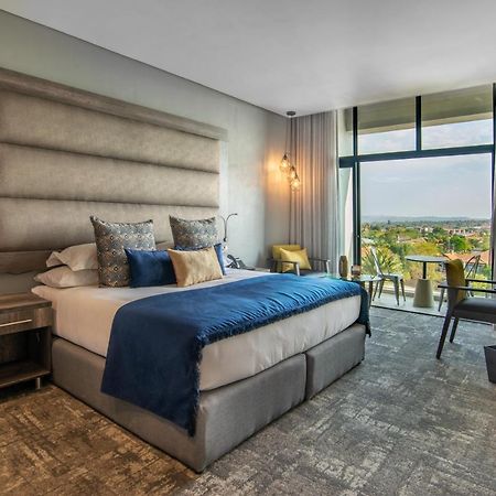 Blueberry Hill Hotel Roodepoort Exteriör bild